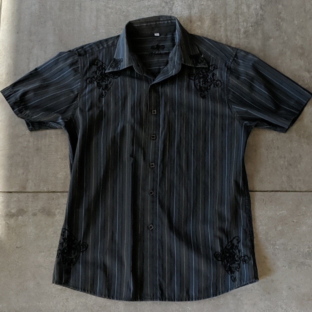 191 Unlimited Boys Large Button Down Shirt
